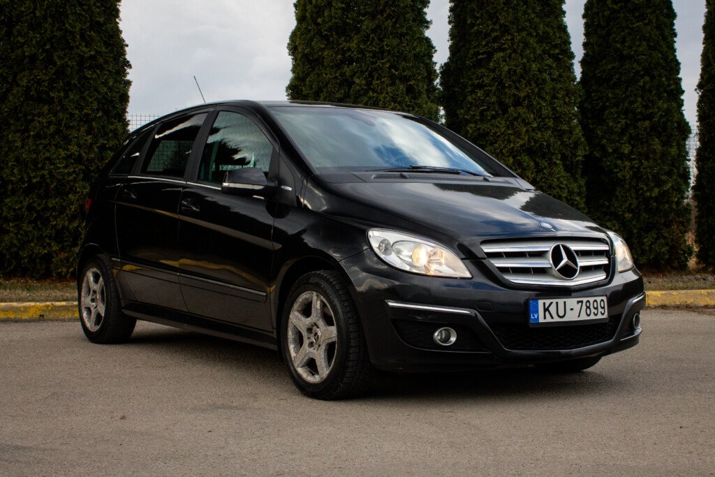 MERCEDES BENZ B 200