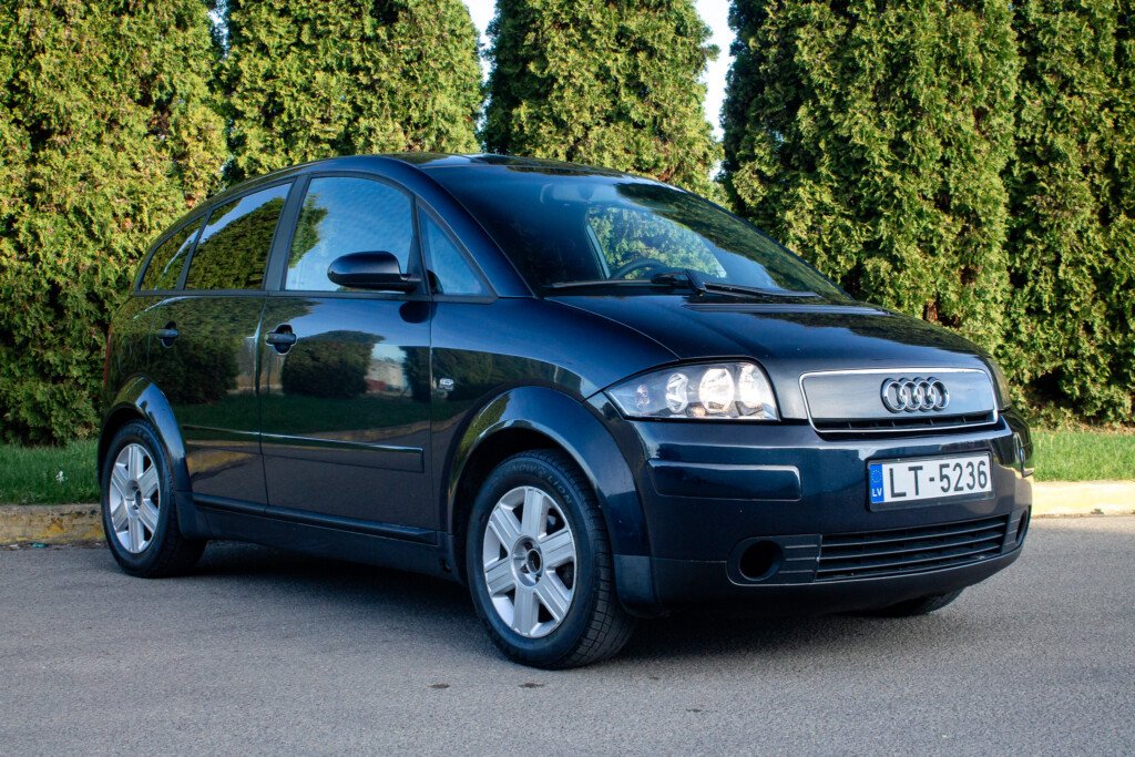 AUDI A2
