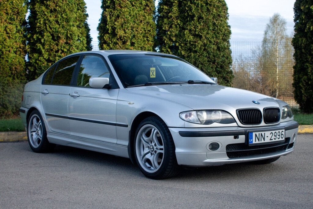 BMW E46 SEDANS