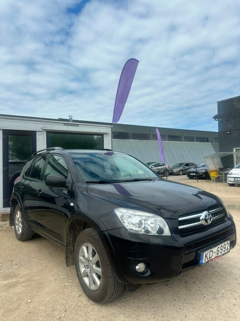 TOYOTA RAV4